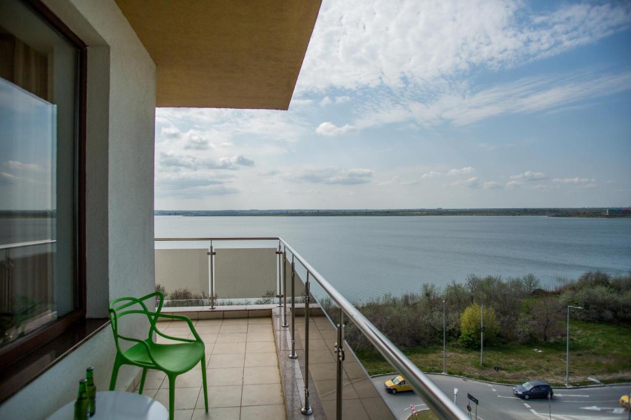 Bella Vista Summerland Mamaia Extérieur photo