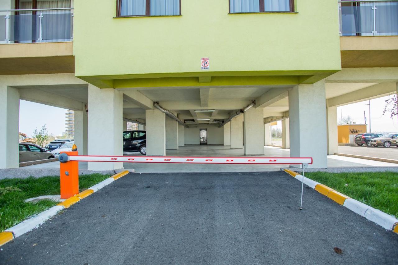 Bella Vista Summerland Mamaia Extérieur photo