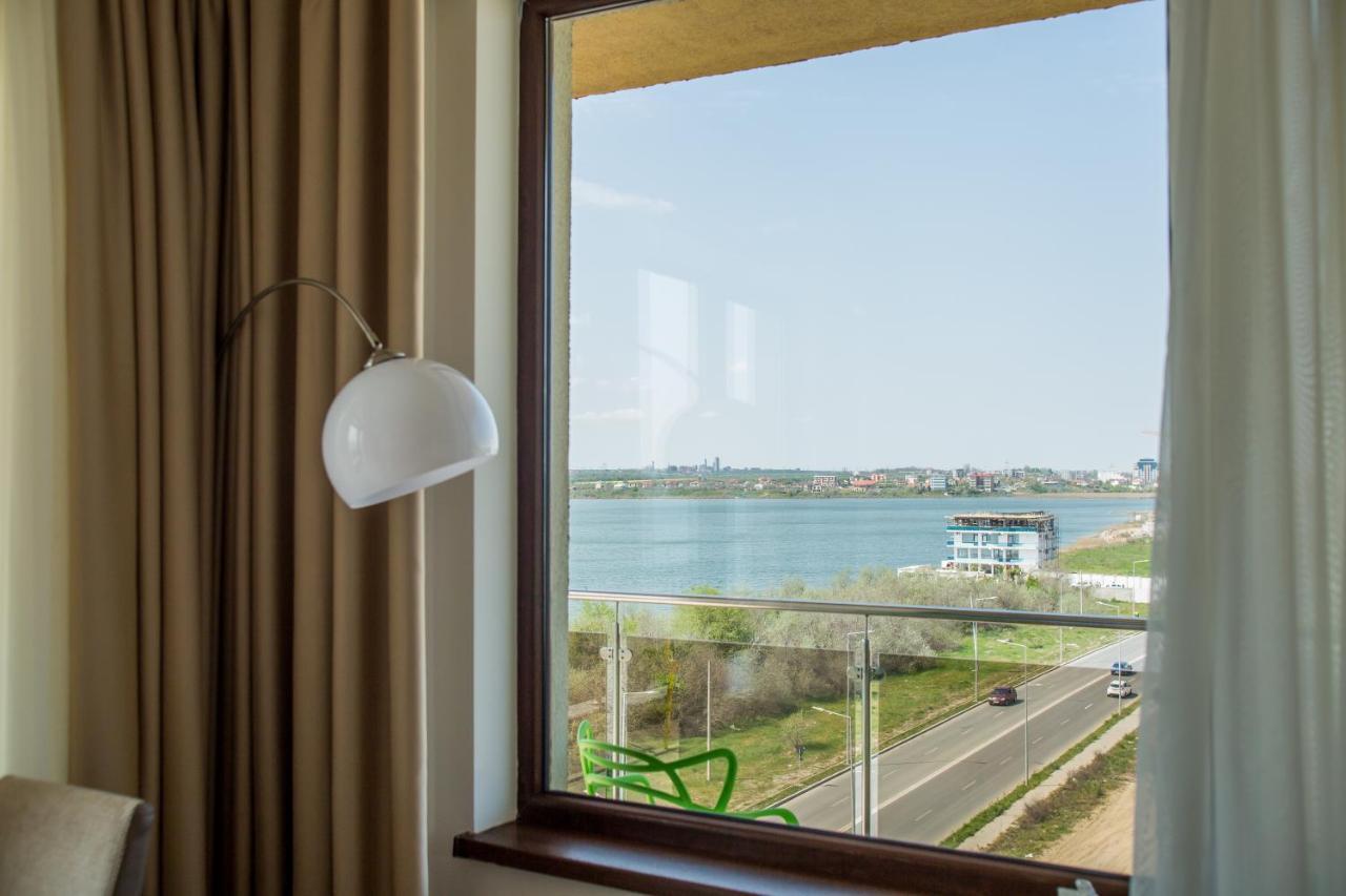 Bella Vista Summerland Mamaia Extérieur photo