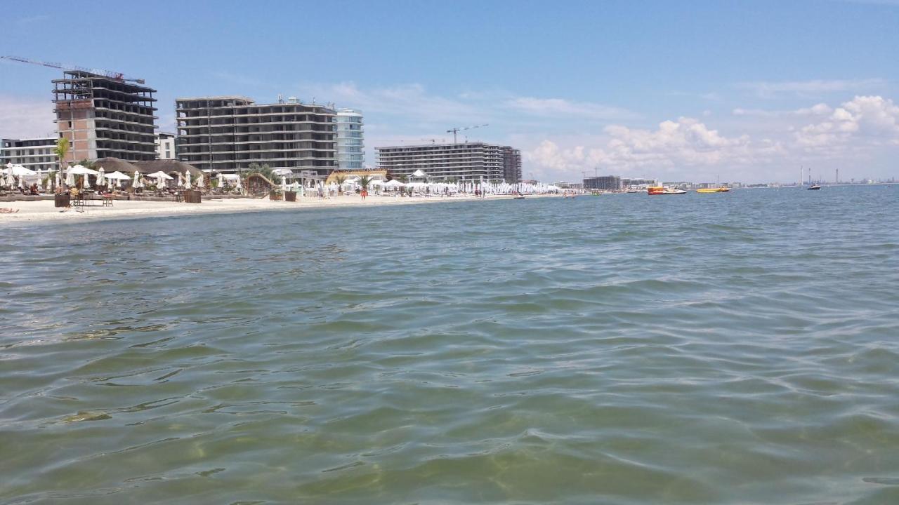 Bella Vista Summerland Mamaia Extérieur photo