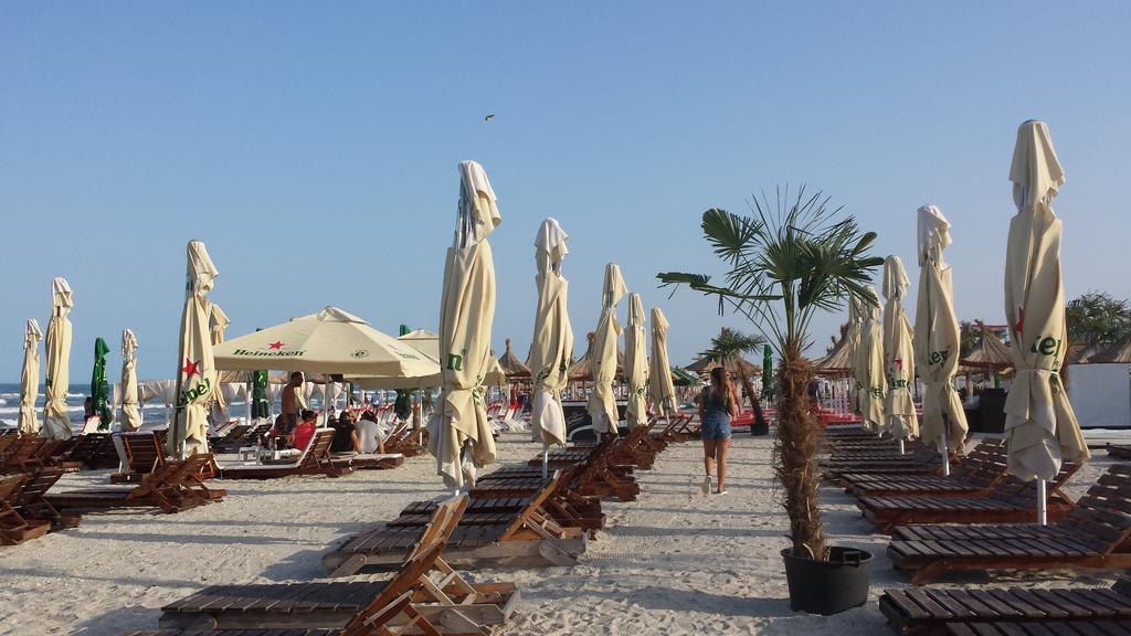 Bella Vista Summerland Mamaia Extérieur photo